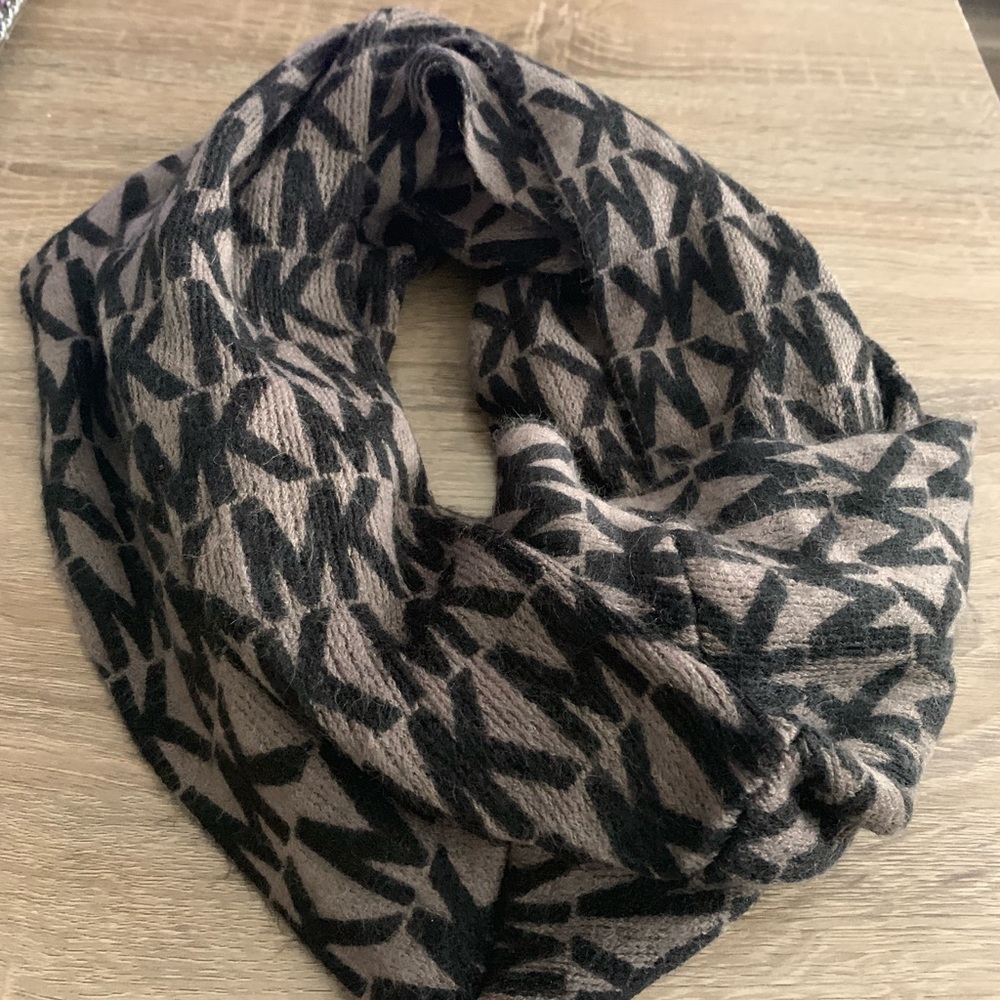 Michael Kors Scarf